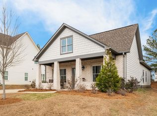 384 Crossbridge Rd, Chelsea, AL 35043