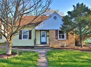 2112 Pierce Ave, Rockford, IL 61103