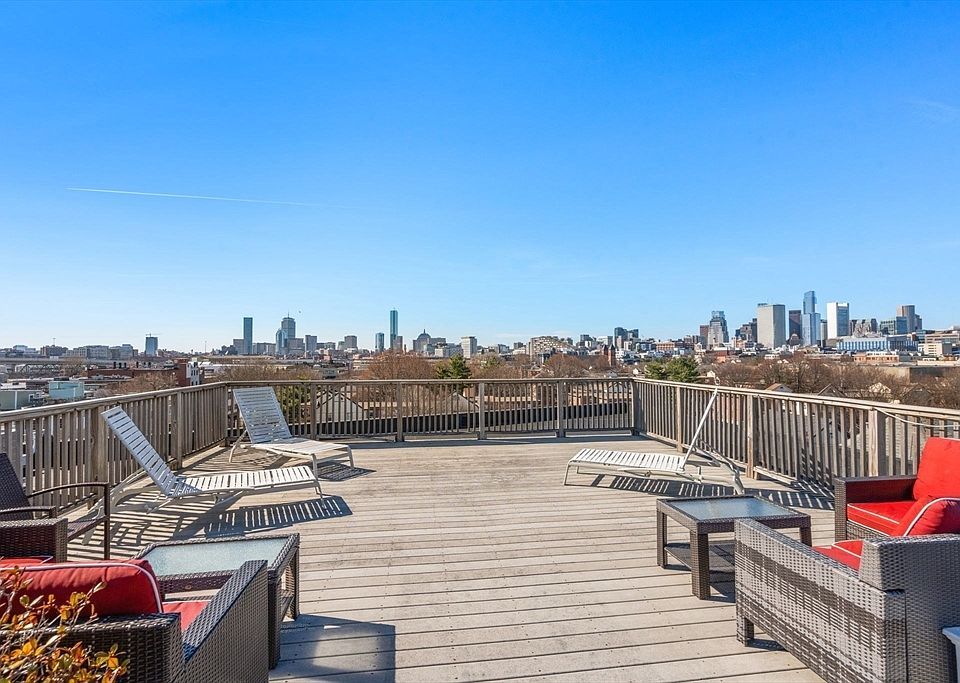 1st image of 120 W 7th St APT 102