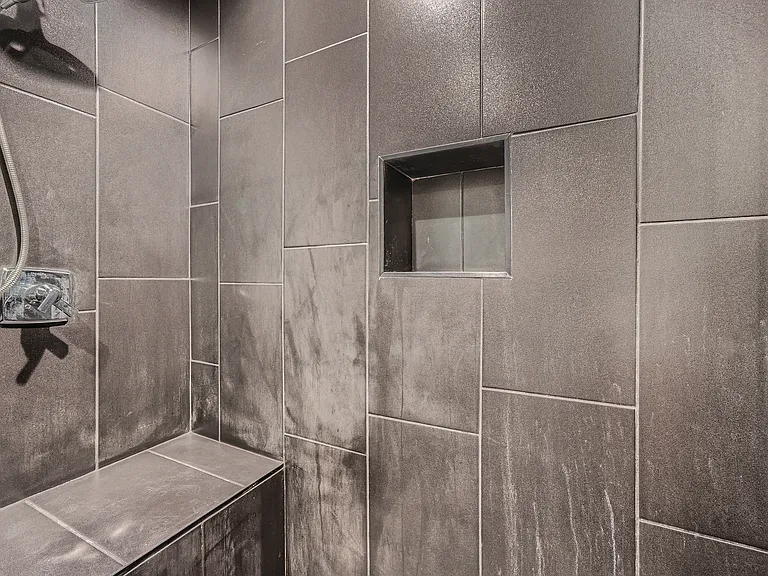 1204 Druid Knoll Dr — Photo 37