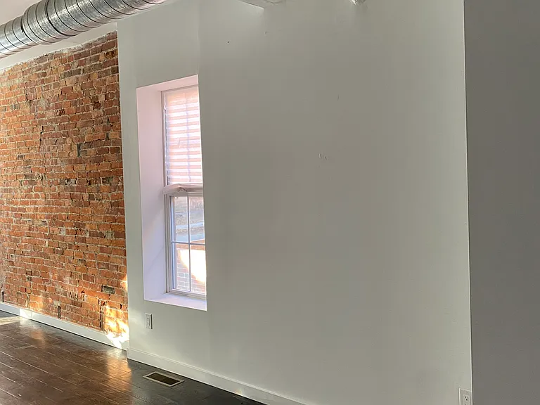 880-894 Oak St #880 — Photo 32
