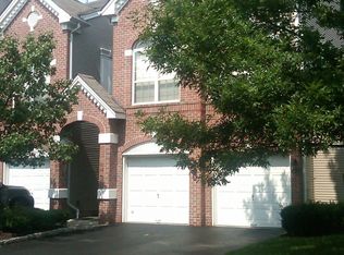 102 Swanstrom Pl E #102, Union, NJ 07083