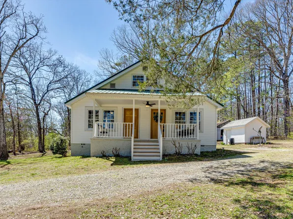 7017 Snow Hill Rd, Ooltewah, TN 37363