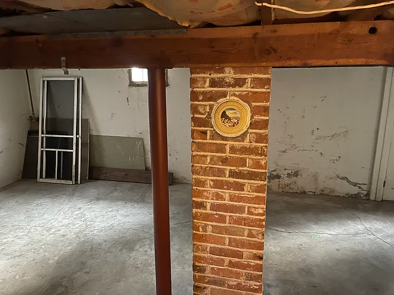 245 N Harris Ave — Photo 18