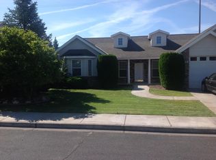 714 SE Mockingbird Dr, College Place, WA 99324
