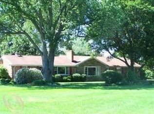 19125 Rackham Dr, Lathrup Village, MI 48076