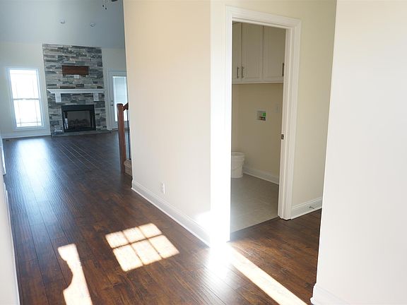 4th image of 13 Wellington Flds Lot 13