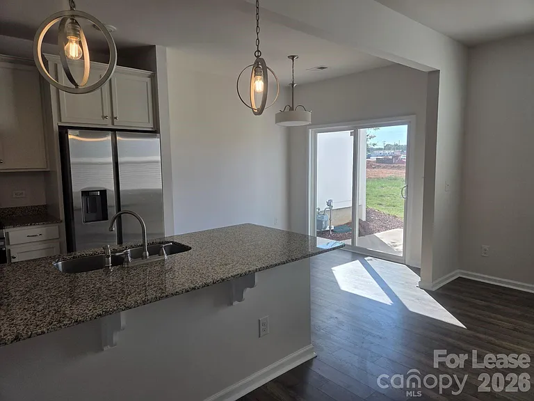 8185 Sheffield Dr — Photo 7