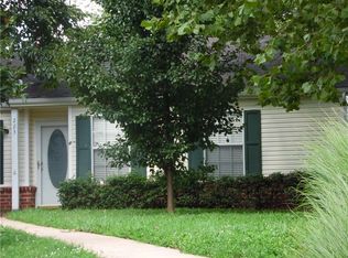 223 SE 16th St, Bentonville, AR 72712