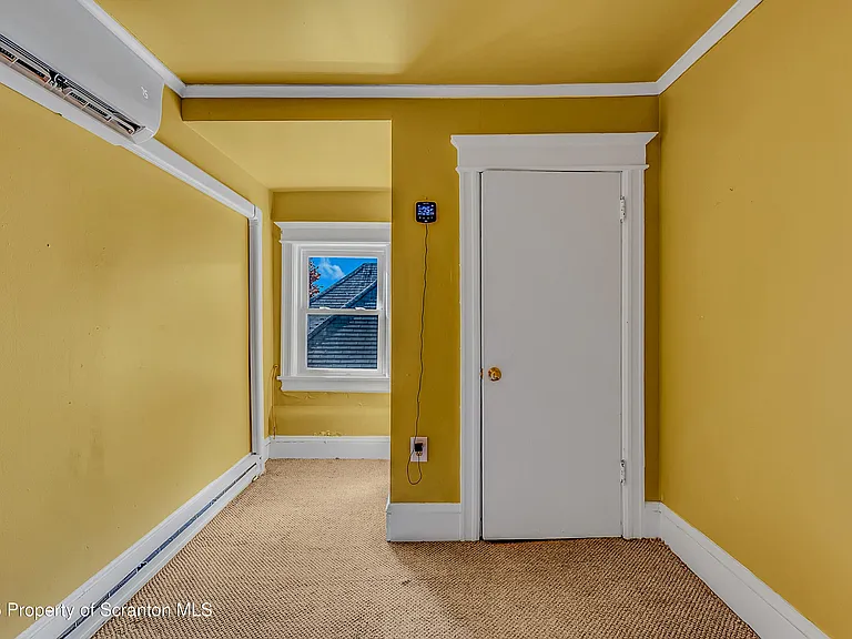 533 S Franklin St — Photo 36