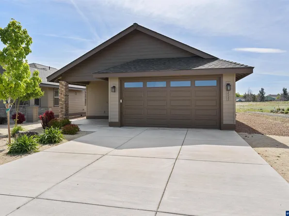 2522 NW Redwood Cir, Redmond, OR 97756