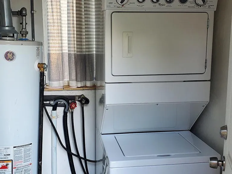2536 Yates St #N — Photo 7