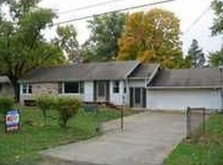 55127 Sundown Rd, South Bend, IN 46628