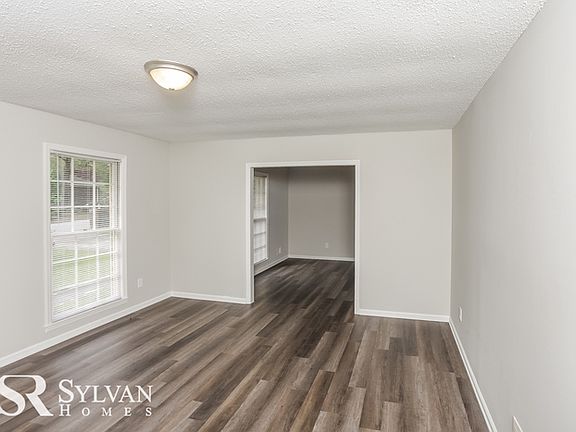 3rd image of 405 Beechwood Dr