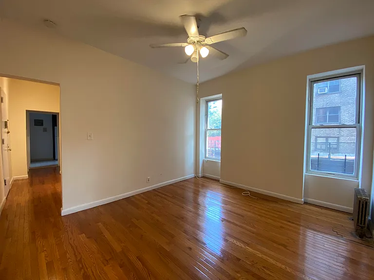 215 W 116th St #2F — Photo 4