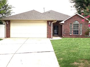 11805 SW 4th Ter, Yukon, OK 73099