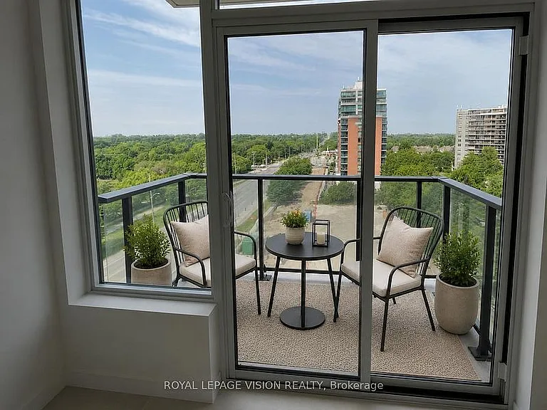 4010 Eglinton Ave W #911 — Photo 15
