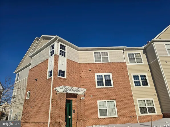 302 Gatehouse Ln #302C, Odenton, MD 21113