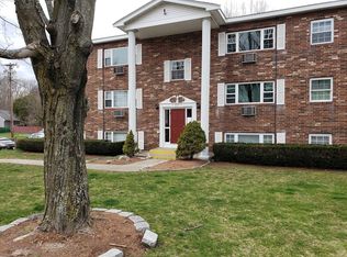35 Berlin St APT 203, Clinton, MA 01510