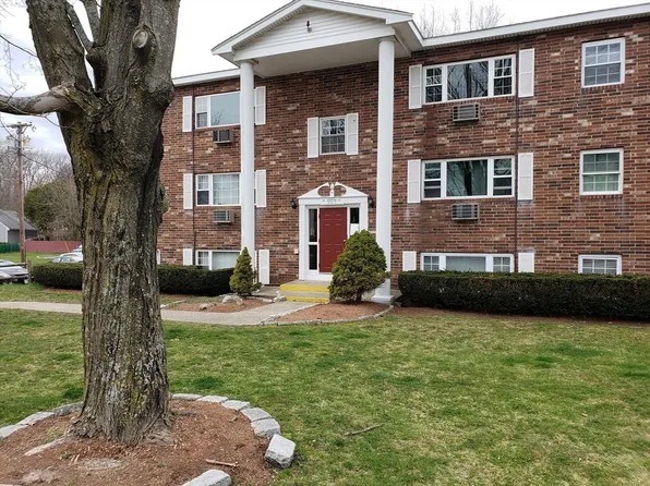 35 Berlin St APT 203, Clinton, MA 01510