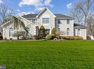 4 Moonshadow Ct, Voorhees, NJ 08043