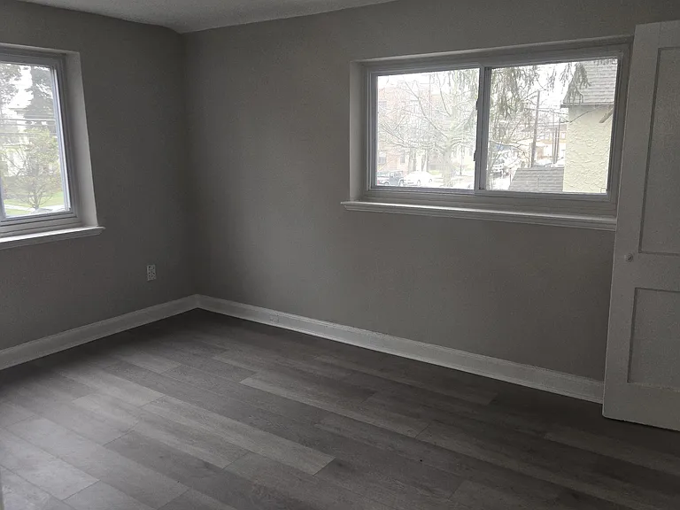 607 W Maple Ave #16 — Photo 9
