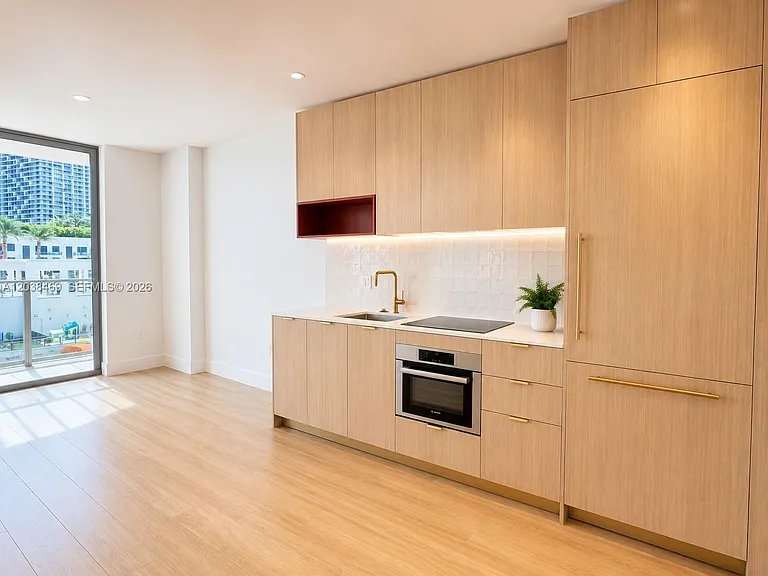 90 NE 32nd St #705 — Photo 9