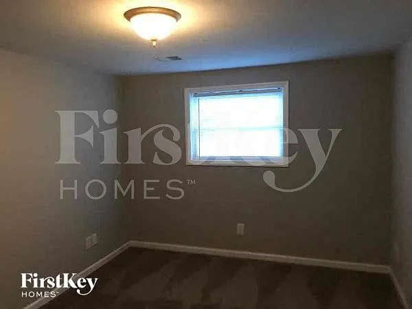4538 Crestline Dr — Photo 9