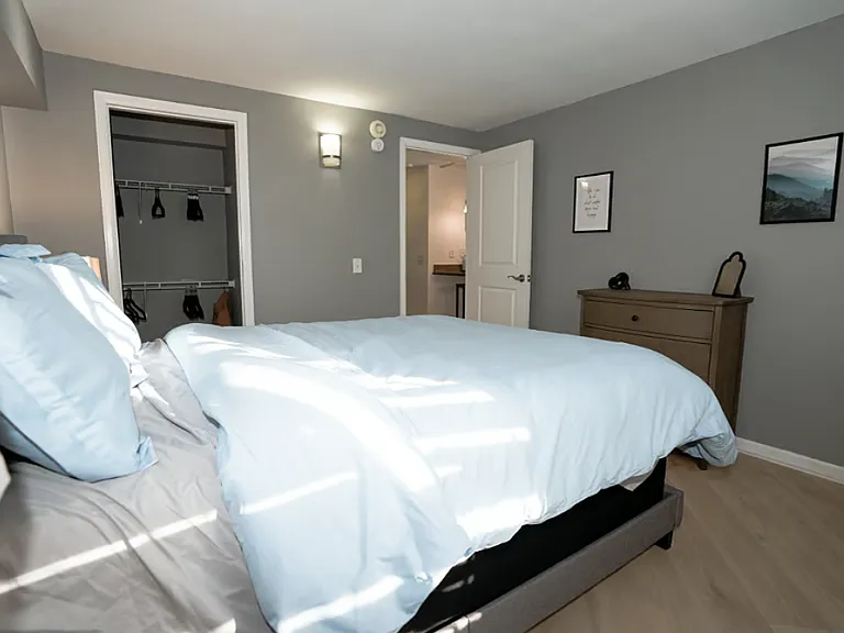 1150 Vine St #203 — Photo 11