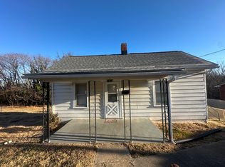 868 E Cleveland Ave, Vinton, VA 24179