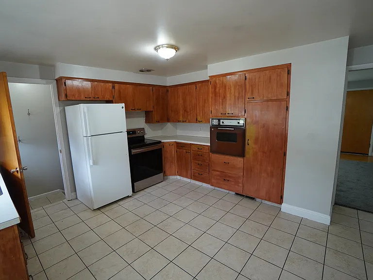 4402 Jefferson Ave — Photo 15