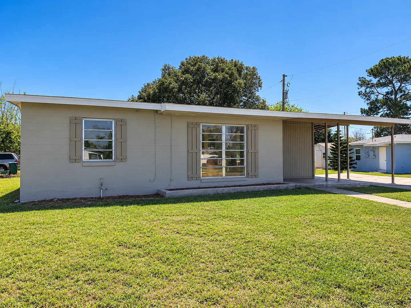 1st Month Free Rent 2 Bed 1 Bath Home | Pet Friendly | Washer Dryer Hook Ups | Section 8 Welcome — Photo 1