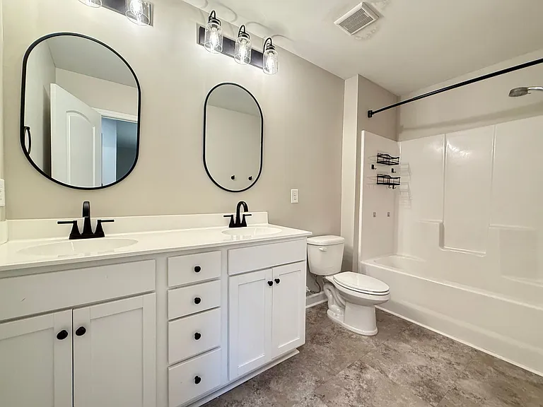 303 Breezeway Dr — Photo 45