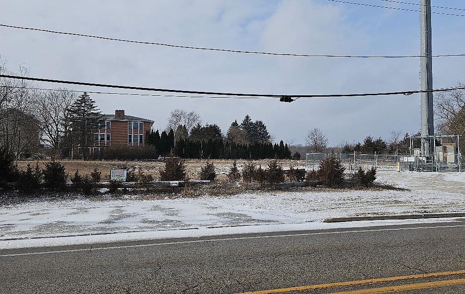 2nd image of 35110 N Wilson Rd
