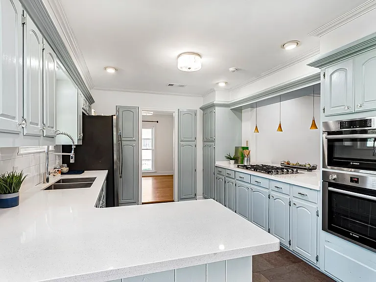 4204 Pine Park Dr — Photo 12