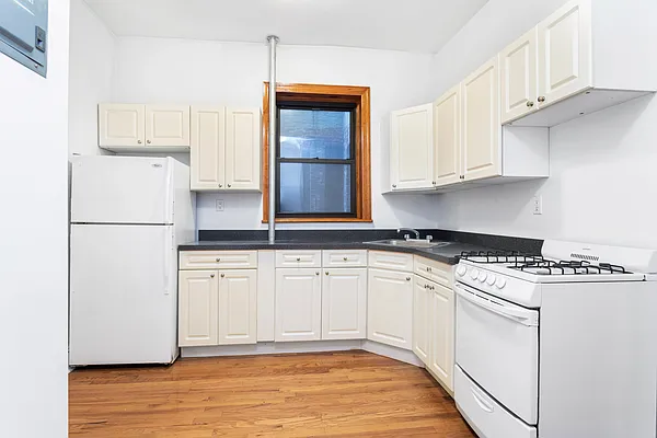 Rented by Douglas Elliman | media 4