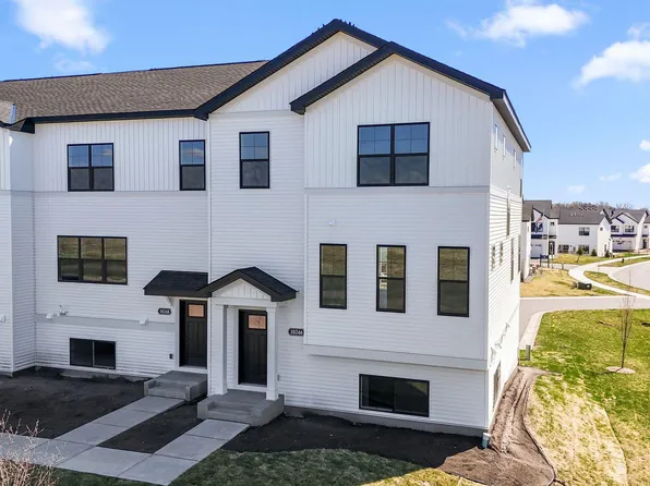 10358 Birchwood Cir, Victoria, MN 55318
