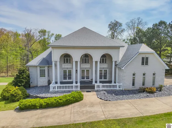 23 Tralee Ct, Benton, KY 42025