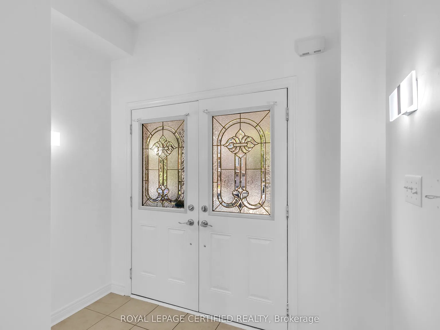 4 bed, $3,800 — Photo 4