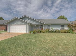 8919 E 60th St, Tulsa, OK 74145