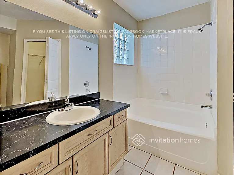 2510 Woods Edge Cir — Photo 12