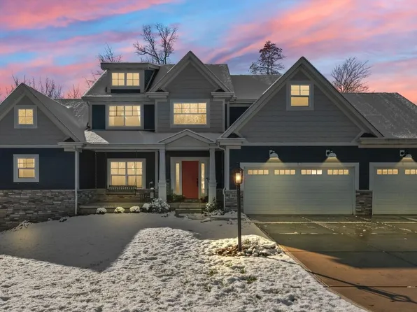 105 Rail Rd, Chesterton, IN 46304