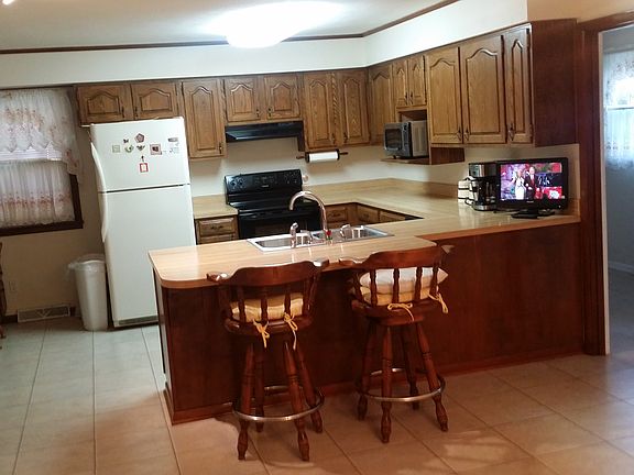4th image of 2324 N Stratford Dr