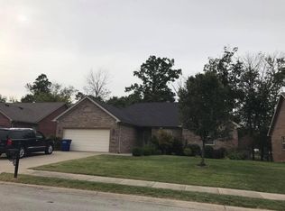 4222 Silver Glade Trl, Sellersburg, IN 47172