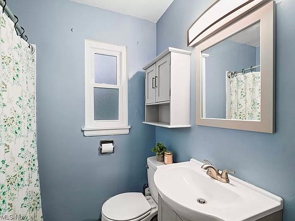 3rd image of 143 Beck Rd