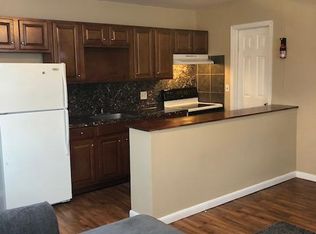 219 Lamplight Dr, Brodheadsville, PA 18322