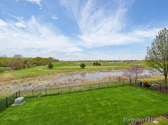 3rd image of 40W222 Chadsworth Dr