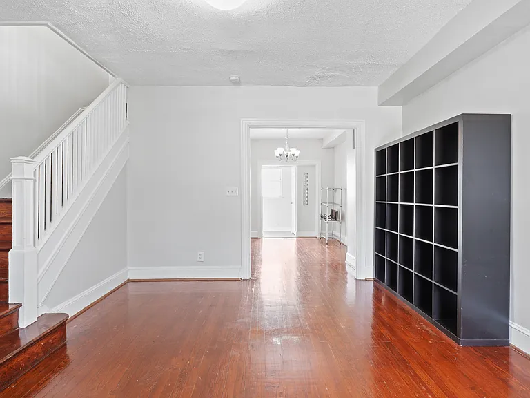 209 Douglas St NE — Photo 7