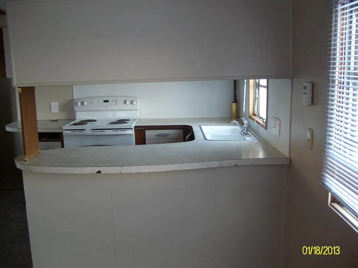 Building Photo - 512 Speedway Loop E