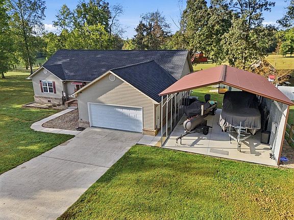 4th image of 488 Sable Rd